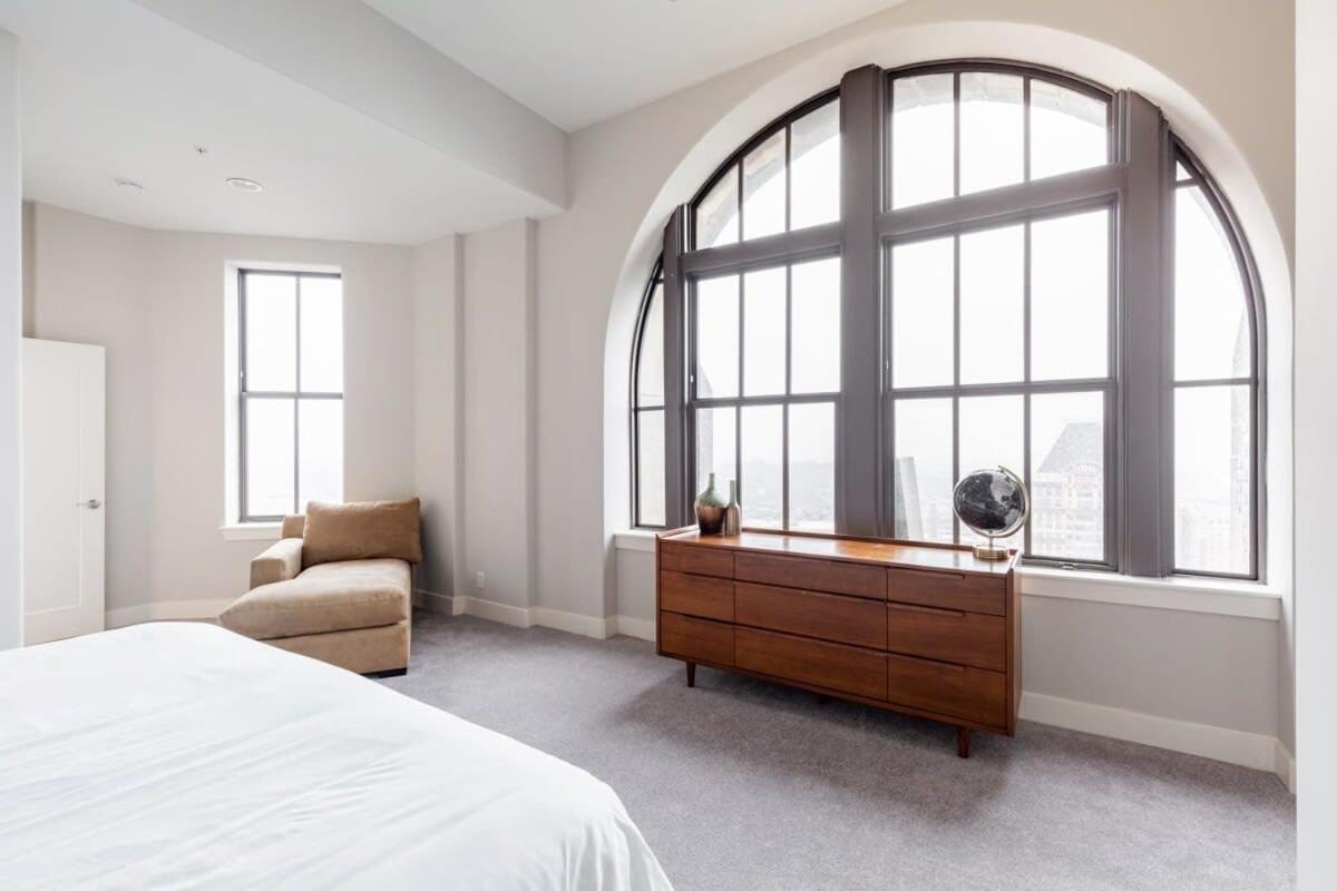 2B 2Ba Luxury Downtown Suite Rooftop Deck & Gym Baltimore Bagian luar foto