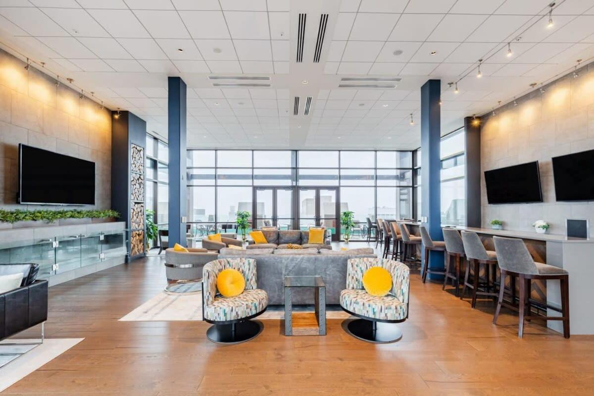 2B 2Ba Luxury Downtown Suite Rooftop Deck & Gym Baltimore Bagian luar foto